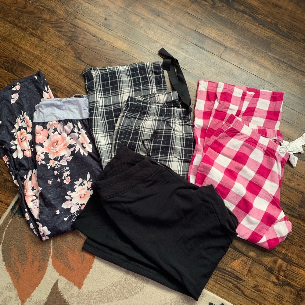 Women’s 4 Pair lounge pants sz XL